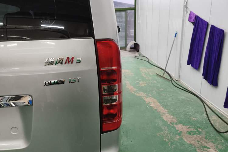 Used JAC Refine M3 2022 PLUS 1.5T 7-Seater Standard Model Right Rear Taillight