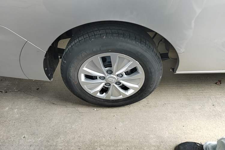 Used JAC Refine M3 2022 PLUS 1.5T 7-Seater Standard Model Right Rear Wheel Hub