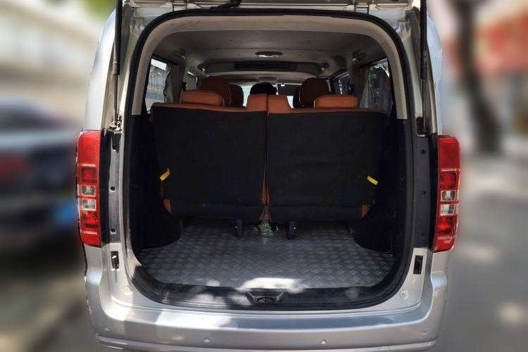 Used JAC Refine M3 2022 PLUS 1.5T 7-Seater Standard Model Trunk