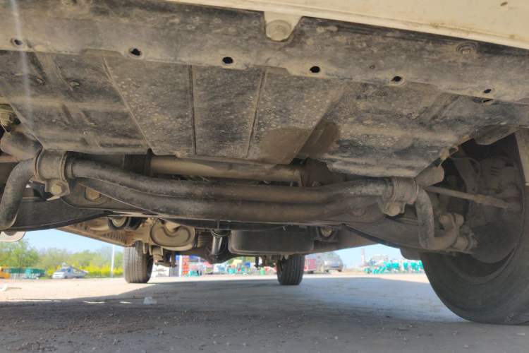Used JAC Refine M3 2022 PLUS 1.8L 7-seater Standard Model Chassis Front