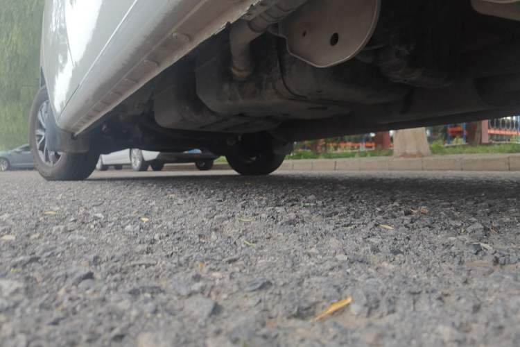 Used JAC Refine M3 2022 1.8L 7-seat Standard Edition Chassis Rear Left