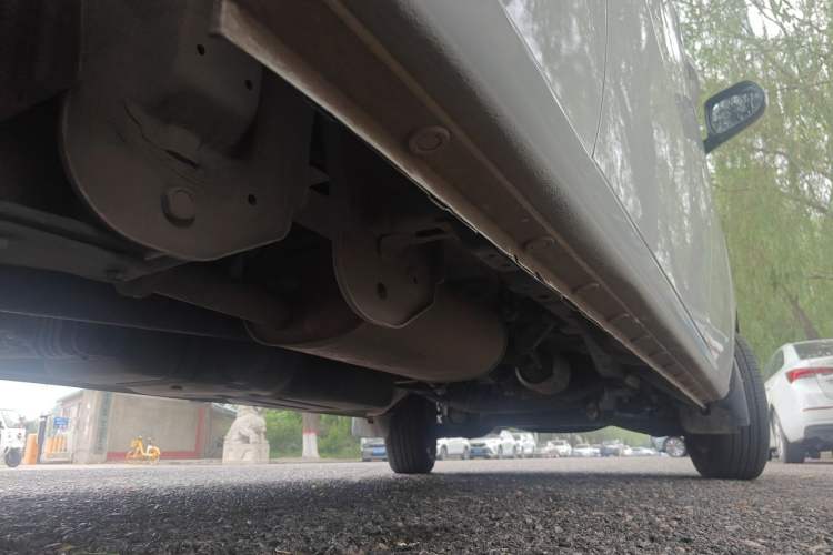 Used JAC Refine M3 2022 1.8L 7-seat Standard Edition Chassis Rear Right