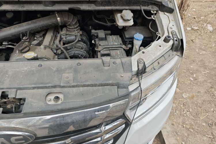 Used JAC Refine M3 2022 PLUS IKEA Edition 1.8L Comfort Version Engine Bay Left