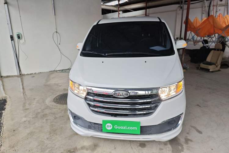 Used JAC Refine M3 2022 PLUS 1.8L 7-seater Standard Model Exterior 1