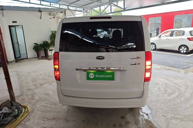 Used JAC Refine M3 2022 PLUS 1.8L 7-seater Standard Model Exterior 4