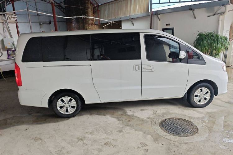 Used JAC Refine M3 2022 PLUS 1.8L 7-seater Standard Model Exterior 5
