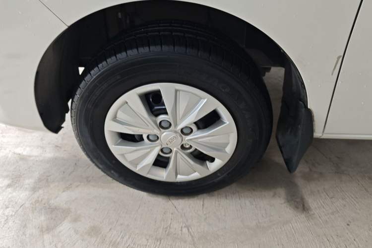 Used JAC Refine M3 2022 PLUS 1.8L 7-seater Standard Model Exterior 7