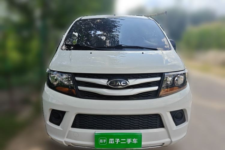 Used JAC Refine M3  Front