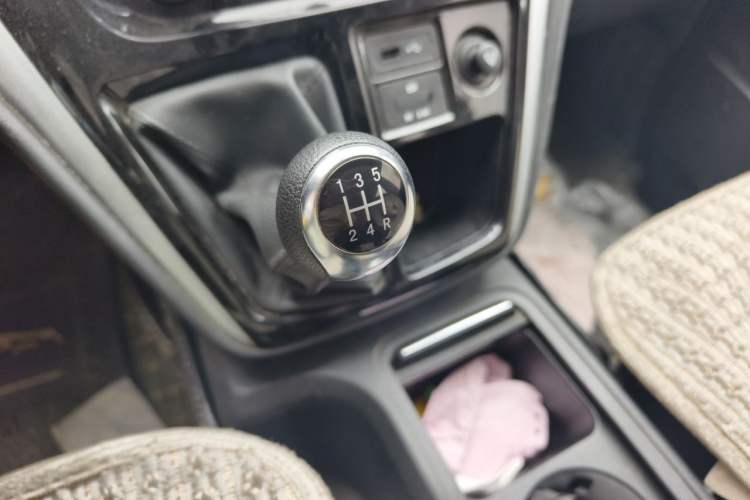Used JAC Refine M3 2022 PLUS 1.5T 7-Seater Standard Model Gear Lever