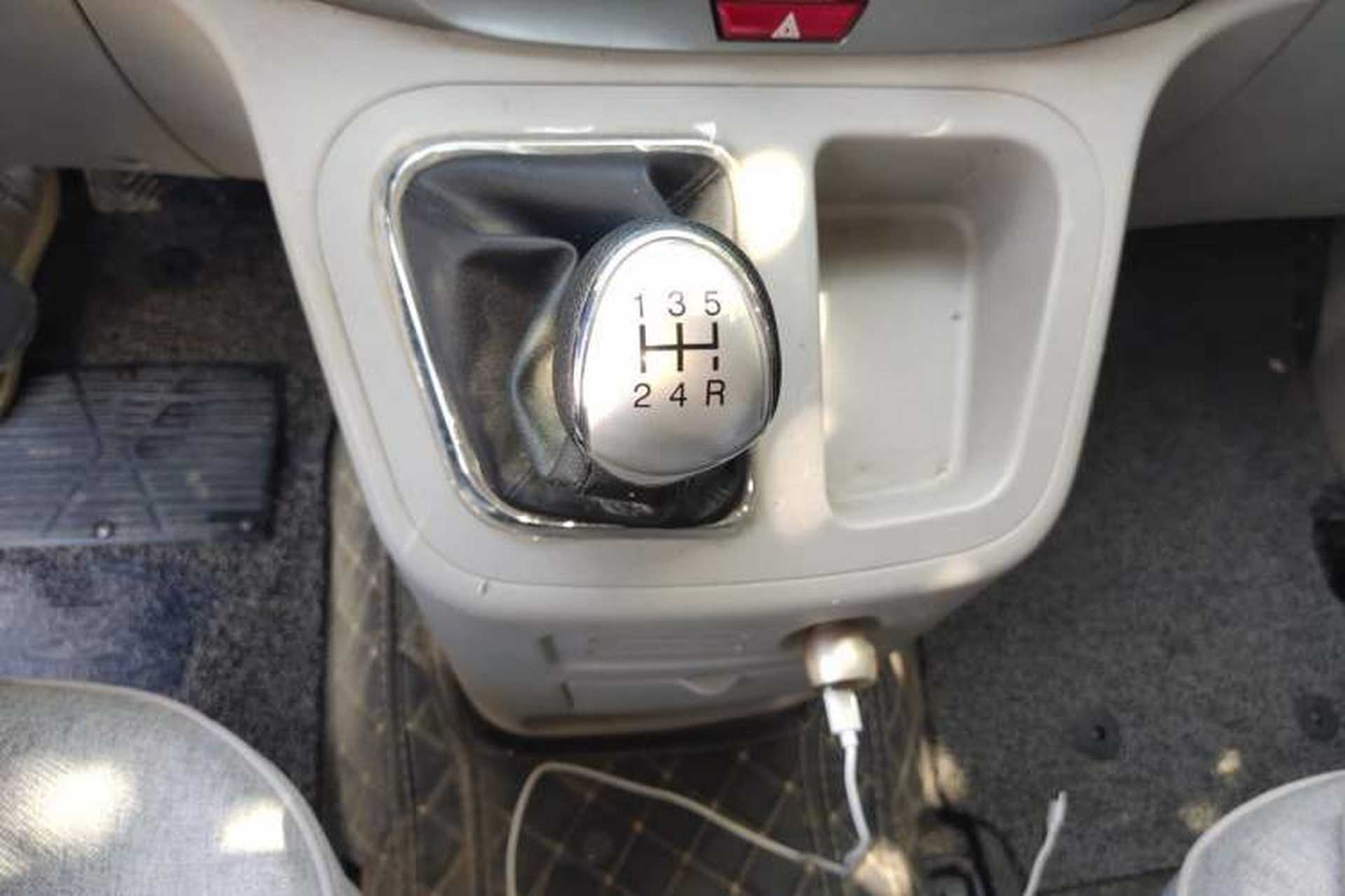 Used JAC Refine M3 2022 PLUS Standard Model 1.5T Gear Lever