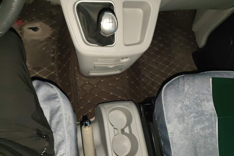 Used JAC Refine M3 2022 PLUS IKEA Edition 1.8L Comfort Version Gear Lever