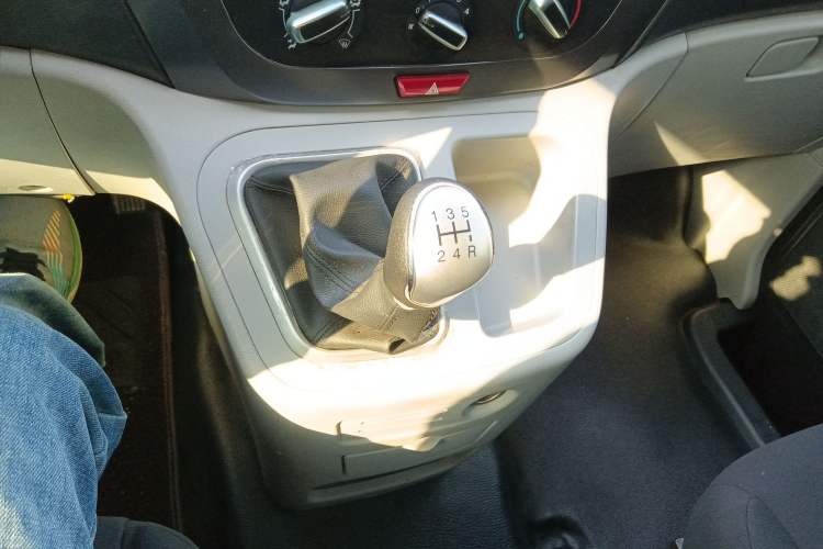 Used JAC Refine M3 2022 PLUS IKEA Edition 1.8L Comfort Version Gear Lever