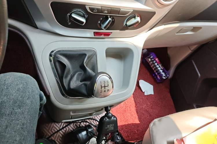 Used JAC Refine M3 2022 Creator Edition 1.5T Luxury Version Gear Lever