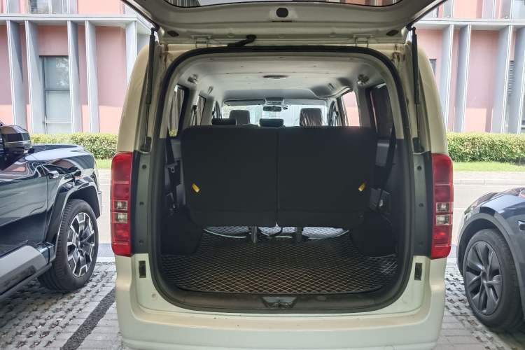 Used JAC Refine M3 2022 PLUS IKEA Edition 1.8L Comfort Version Interior 6