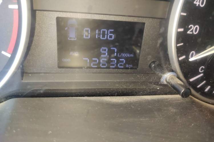 Used JAC Refine M3 2022 PLUS Standard Model 1.5T Odometer Close Up