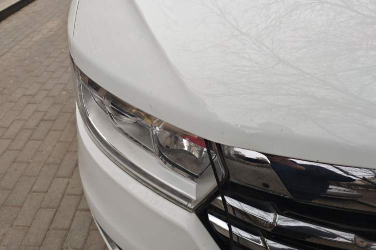 Used JAC Refine M3 2022 PLUS IKEA Edition 1.8L Comfort Version Right Front Headlight