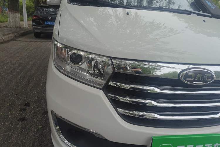 Used JAC Refine M3 2022 1.8L 7-seat Standard Edition Right Front Headlight