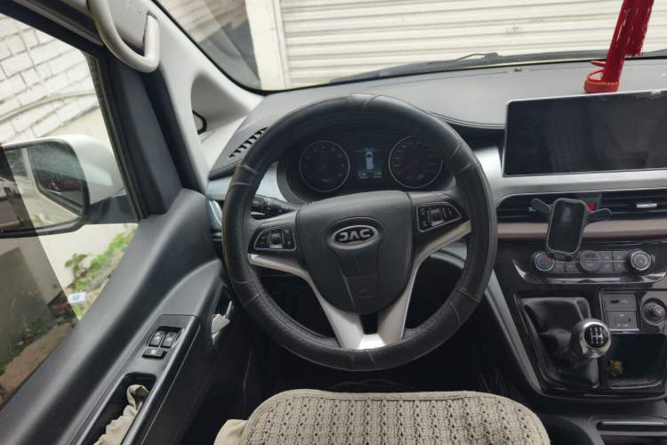 Used JAC Refine M3 2022 PLUS 1.5T 7-Seater Standard Model Steering Wheel
