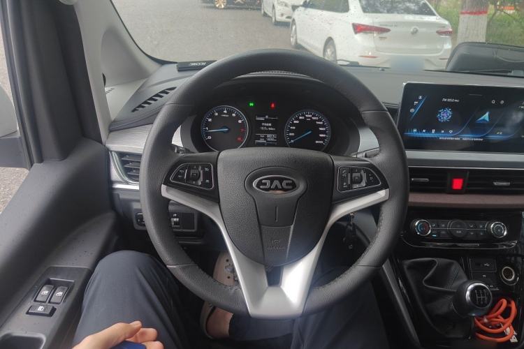 Used JAC Refine M3 2022 1.8L 7-seat Standard Edition Steering Wheel