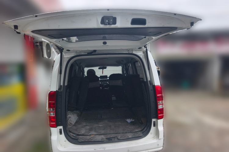 Used JAC Refine M3 2022 PLUS 1.5T 7-Seater Standard Model Trunk