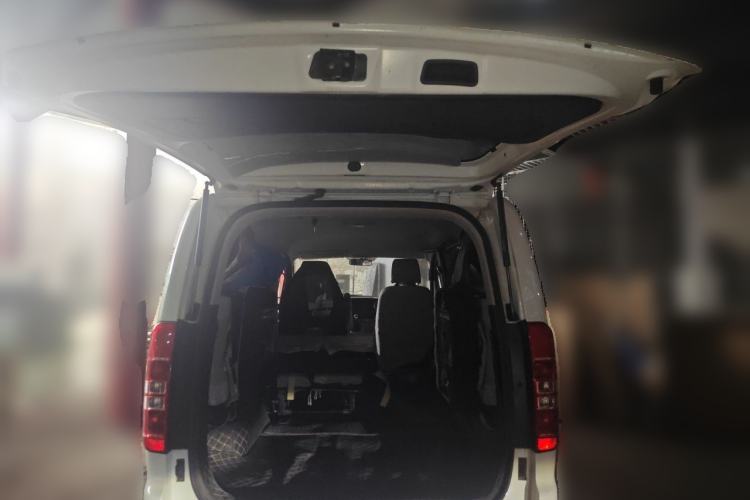 Used JAC Refine M3 2022 1.8L 7-seat Standard Edition Trunk