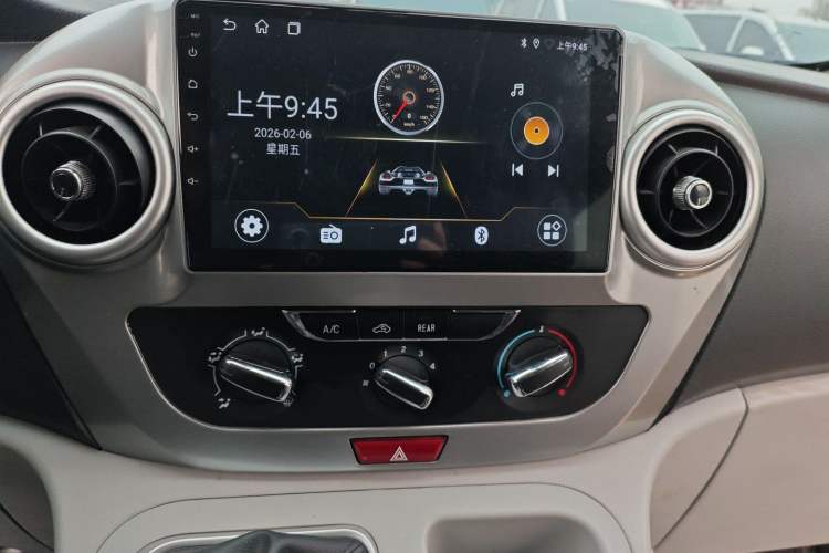 Used JAC Refine M3 2023 PLUS 1.8L 7/8-seater Elite Edition Audio And AC Panel