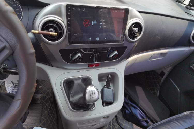 Used JAC Refine M3 2023 PLUS 1.5T 5/7-seat Classic Edition Audio And AC Panel