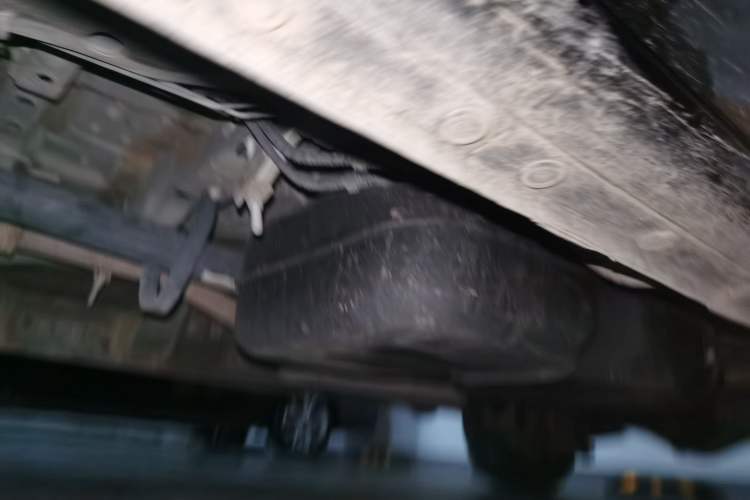 Used JAC Refine M3 2023 PLUS 1.5T 7/8-seat Comfort Edition Chassis Front Left