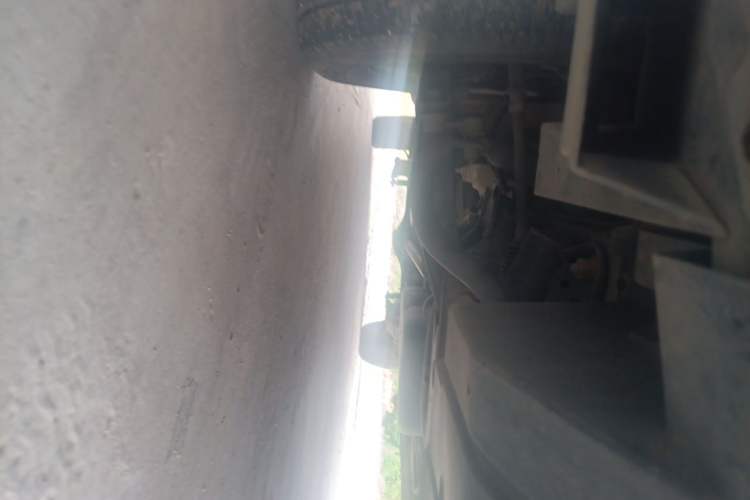 Used JAC Refine M3 2023 PLUS 1.5T 9-Seater Smart Connectivity Version Chassis Front Right