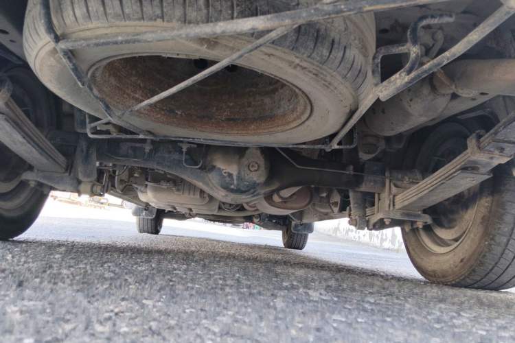Used JAC Refine M3 2023 PLUS 1.8L 9-Seater Smart Connectivity Version Chassis Rear