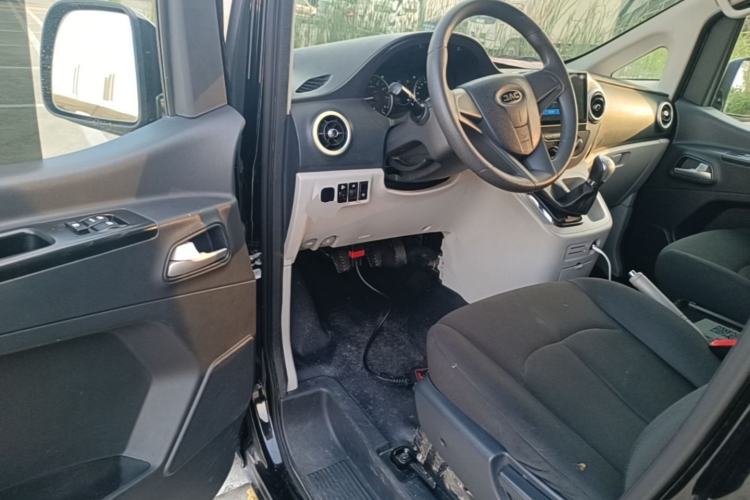 Used JAC Refine M3 2023 PLUS 1.5T 5/7-seat Classic Edition Driver Seat