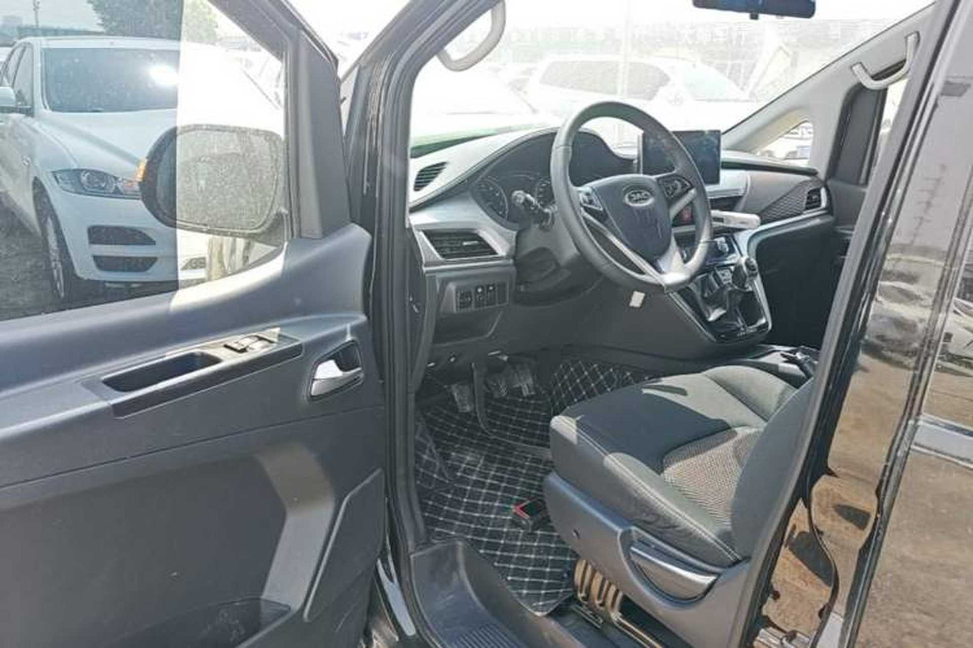 Used JAC Refine M3 2023 1.8L 7/8-Seater Smart Connectivity Version Driver Seat