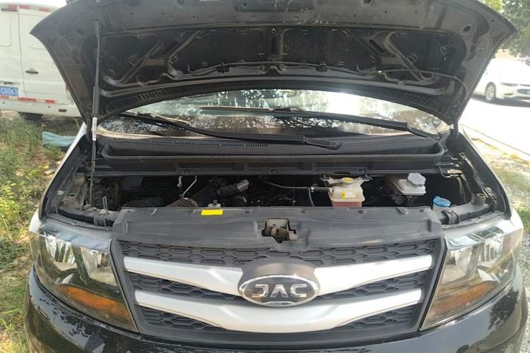 Used JAC Refine M3 2023 PLUS 1.5T 5/7-seat Classic Edition Engine Bay