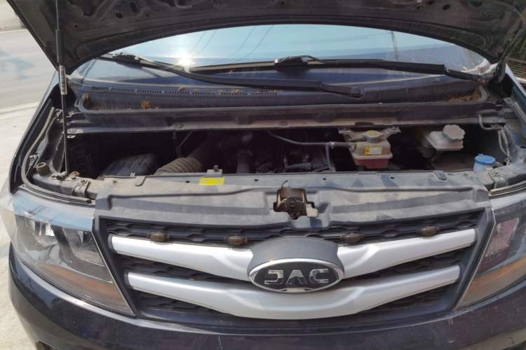 Used JAC Refine M3 2023 PLUS 1.5T 5/7-seat Classic Edition Engine Bay