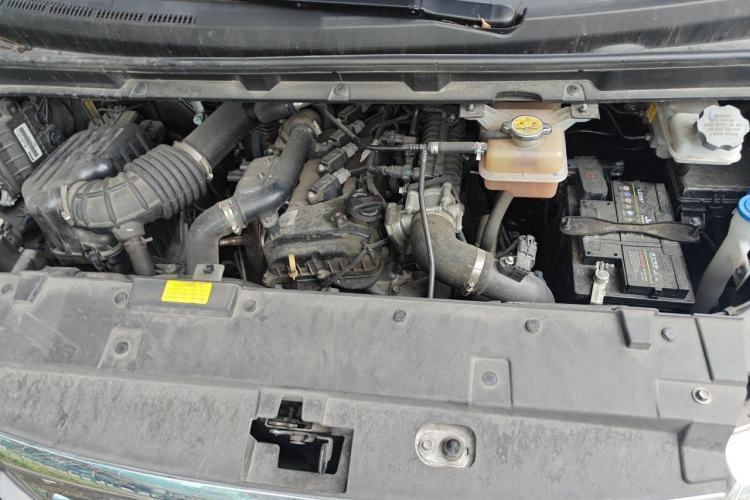 Used JAC Refine M3 2023 PLUS 1.5T 5/7-seat Classic Edition Engine Bay