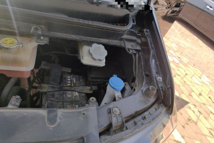 Used JAC Refine M3 2023 PLUS 1.5T 5/7-seat Classic Edition Engine Bay Left