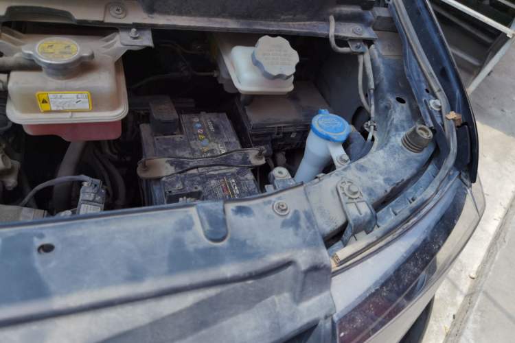 Used JAC Refine M3 2023 PLUS 1.5T 5/7-seat Classic Edition Engine Bay Left