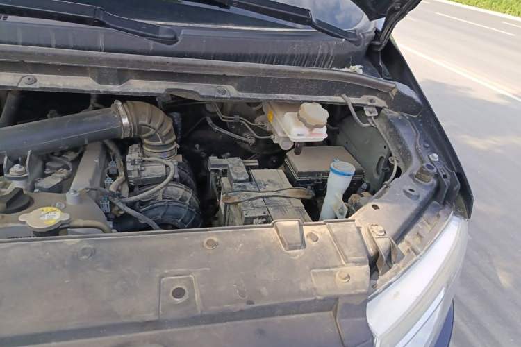 Used JAC Refine M3 2023 1.8L 7/8-Seater Smart Connectivity Version Engine Bay Left