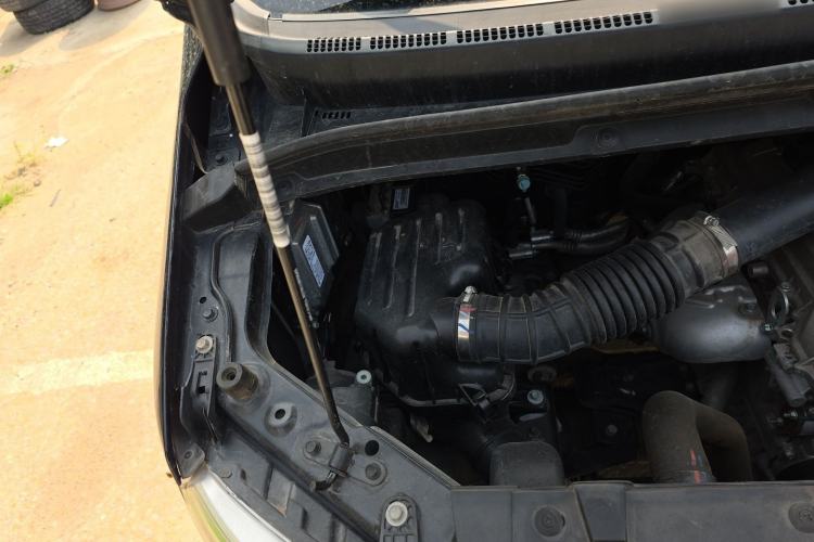 Used JAC Refine M3 2023 PLUS 1.8L 7/8-Seater Comfort Edition Engine Bay Right