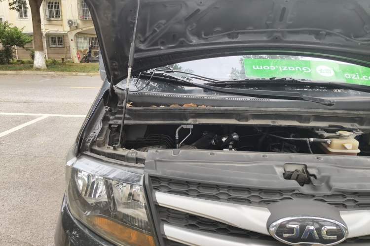 Used JAC Refine M3 2023 PLUS 1.5T 5/7-seat Classic Edition Engine Bay Right