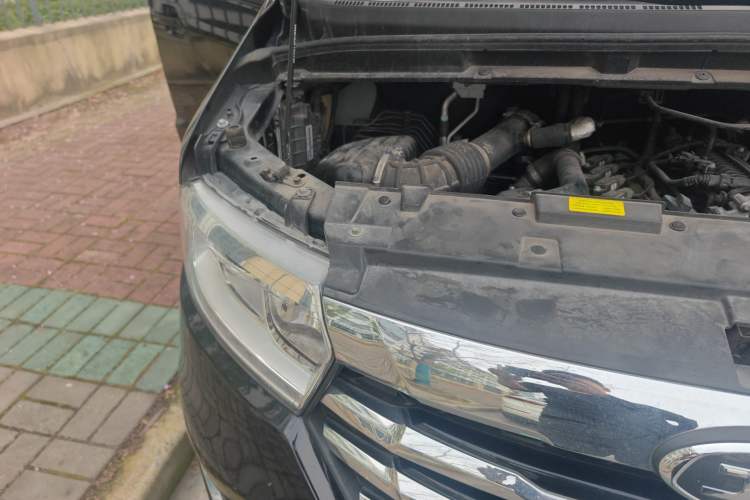 Used JAC Refine M3 2023 PLUS 1.5T 7/8-seater Smart Connectivity Version Engine Bay Right