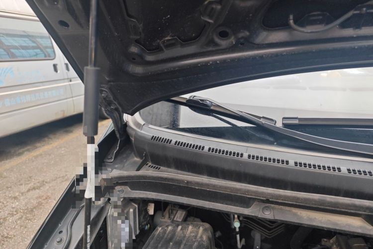 Used JAC Refine M3 2023 1.8L 7/8-Seater Comfort Edition Engine Bay Right