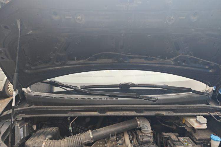 Used JAC Refine M3 2023 1.8L 7/8-Seater Comfort Edition Engine Bay