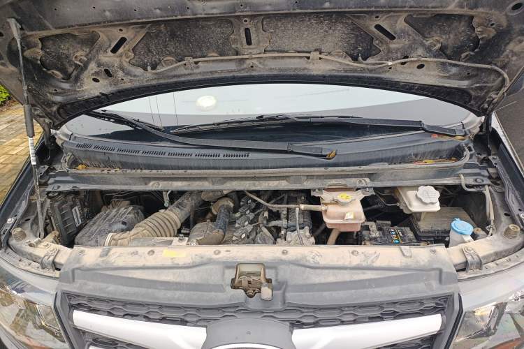 Used JAC Refine M3 2023 PLUS 1.5T 5/7-seat Classic Edition Engine Bay