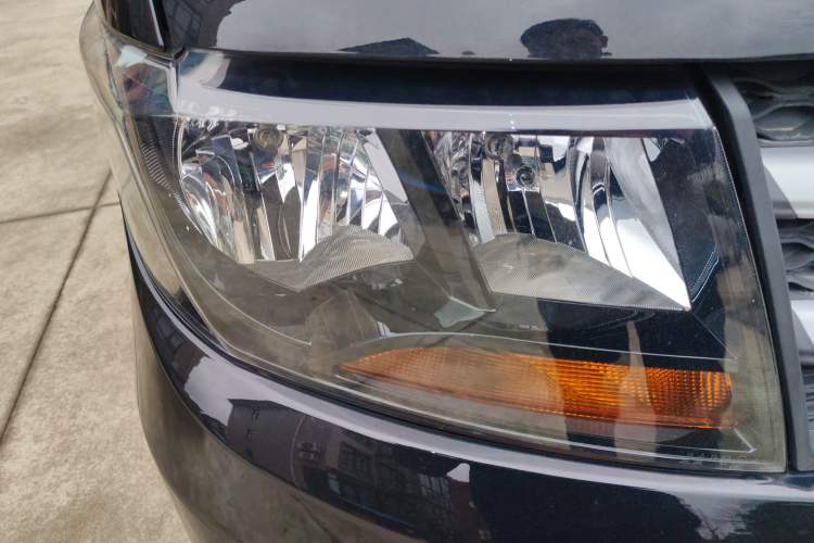 Used JAC Refine M3 2023 PLUS 1.5T 5/7-seat Classic Edition Exterior 6