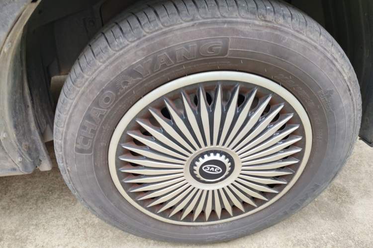 Used JAC Refine M3 2023 PLUS 1.5T 5/7-seat Classic Edition Exterior 7