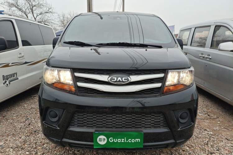 Used JAC Refine M3 2023 PLUS 1.8L 7/8-seater Elite Edition Front