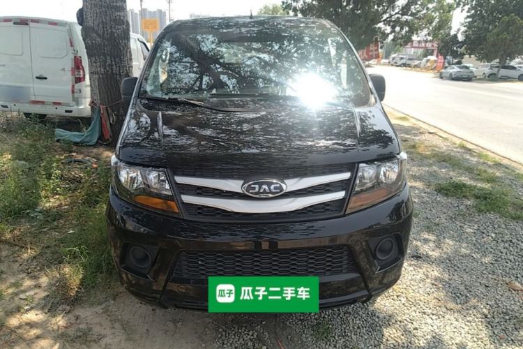 Used JAC Refine M3 2023 PLUS 1.5T 5/7-seat Classic Edition Front