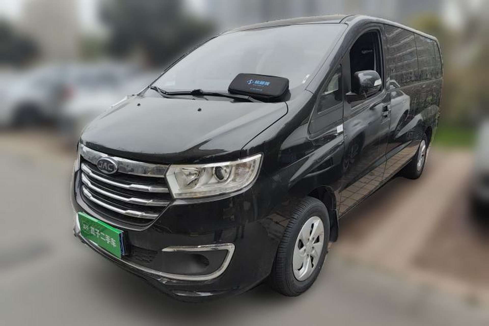 Used JAC Refine M3 2023 PLUS 1.8L 9-Seater Smart Connectivity Version Front Left 45 Deg