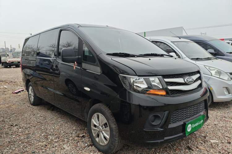 Used JAC Refine M3 2023 PLUS 1.8L 7/8-seater Elite Edition Front Right 45 Deg